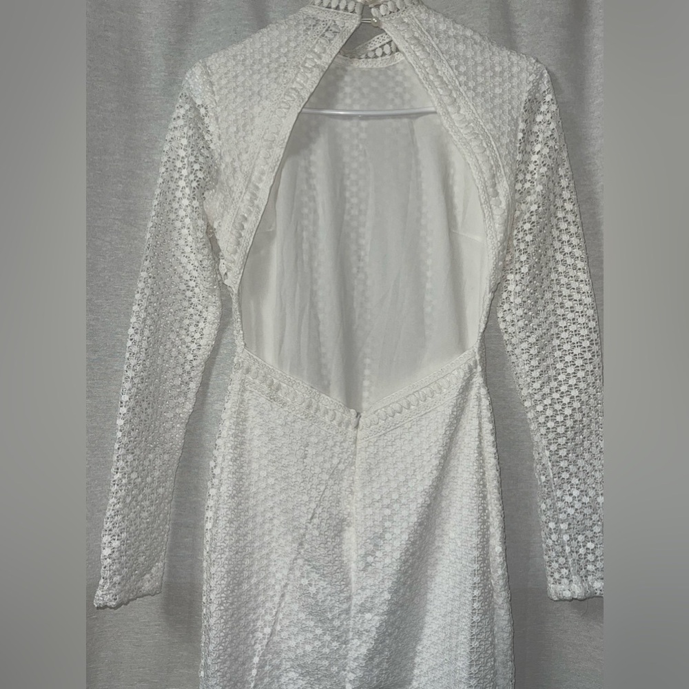 NWOT PLT White Embroidered Lace Long Sleeved Backless Bodycon Midi Dress - Picture 10 of 16